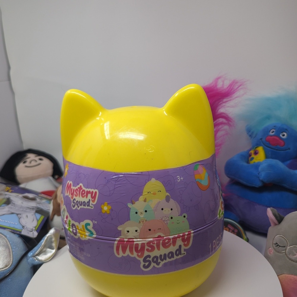 yellow‎ squish mystery squad